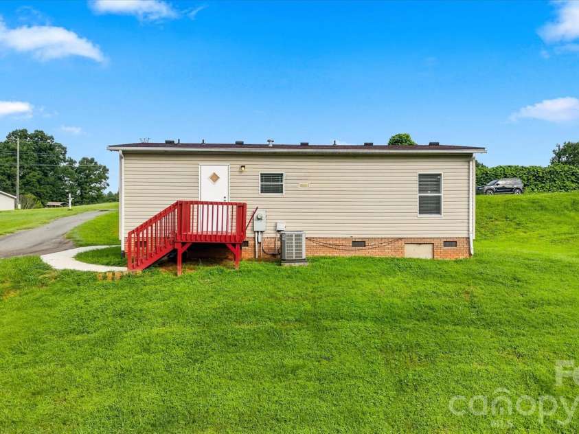 8660 Hollywood Drive, Connelly Springs, NC 28612.  MLS# CAR4415157, YatesRealty ID 44771. 