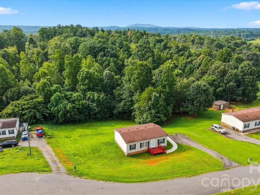 8660 Hollywood Drive, Connelly Springs, NC 28612.  MLS# CAR4415157, YatesRealty ID 44771. 