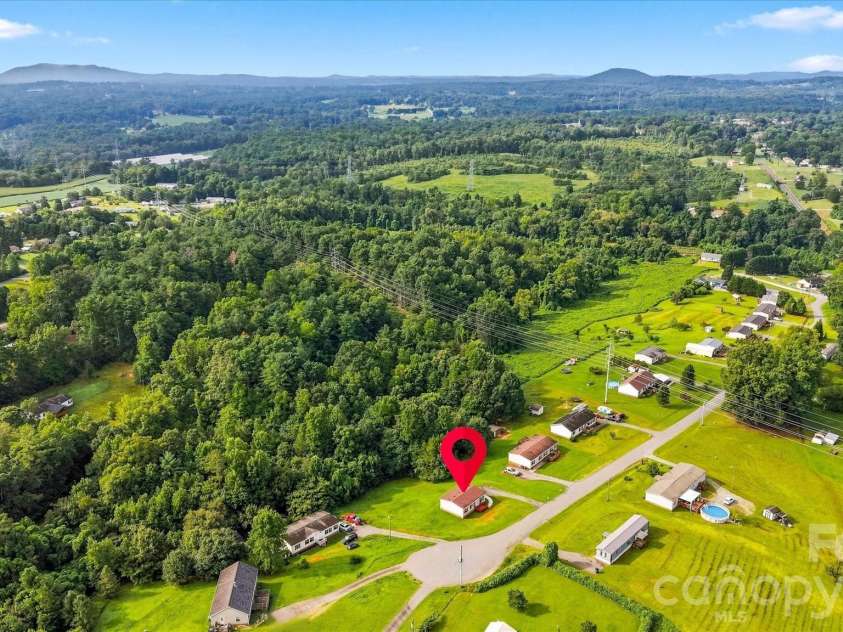 8660 Hollywood Drive, Connelly Springs, NC 28612.  MLS# CAR4415157, YatesRealty ID 44771. 