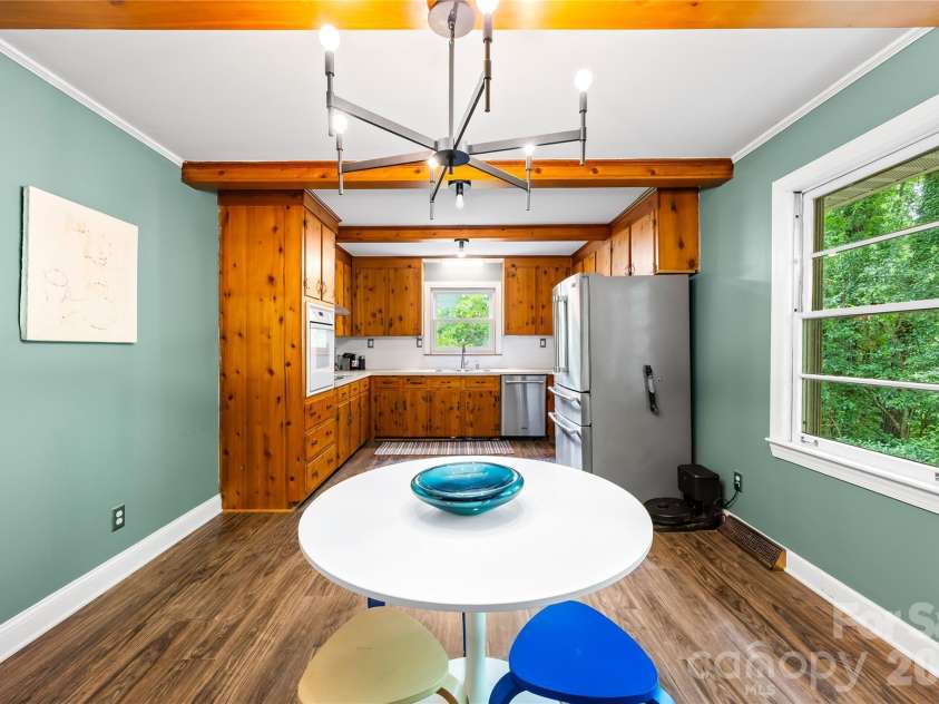 6240 Candlewood Drive, Charlotte, NC 28210.  MLS# CAR4414036, YatesRealty ID 44772. 