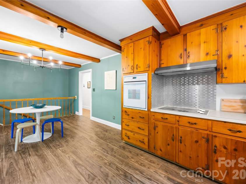 6240 Candlewood Drive, Charlotte, NC 28210.  MLS# CAR4414036, YatesRealty ID 44772. 