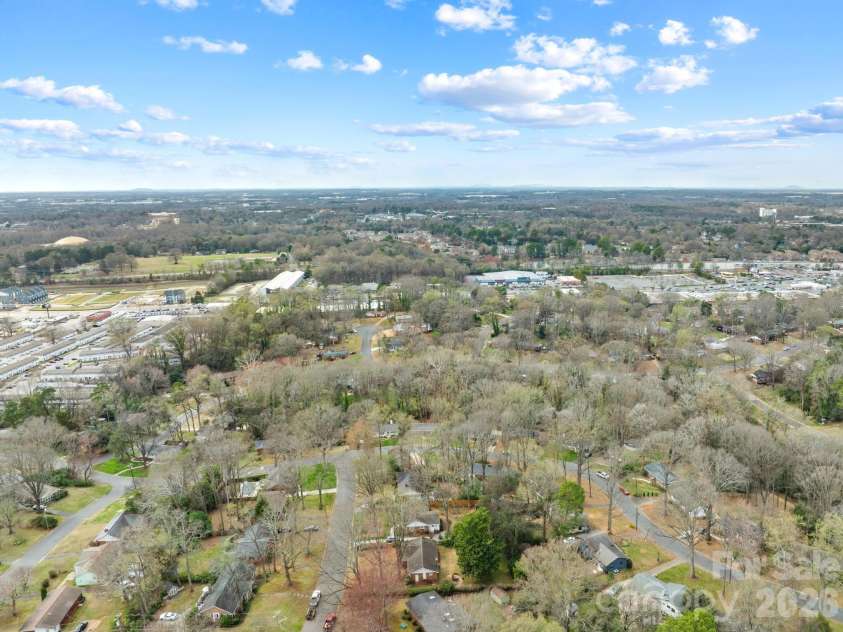 6240 Candlewood Drive, Charlotte, NC 28210.  MLS# CAR4414036, YatesRealty ID 44772. 
