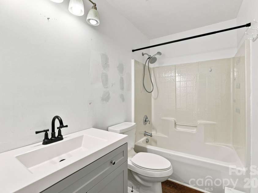 1000 Barbee Farm Drive, Monroe, NC 28110.  MLS# CAR4414823, YatesRealty ID 44773. 