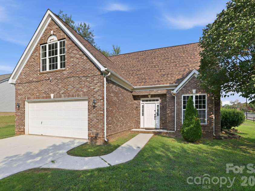 1000 Barbee Farm Drive, Monroe, NC 28110.  MLS# CAR4414823, YatesRealty ID 44773. 