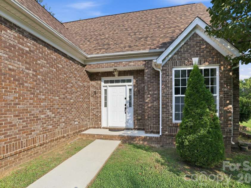 1000 Barbee Farm Drive, Monroe, NC 28110.  MLS# CAR4414823, YatesRealty ID 44773. 
