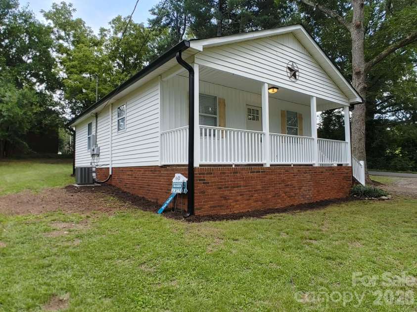 700 Harmon Road, Kings Mountain, NC 28086.  MLS# CAR4412965, YatesRealty ID 44775. 