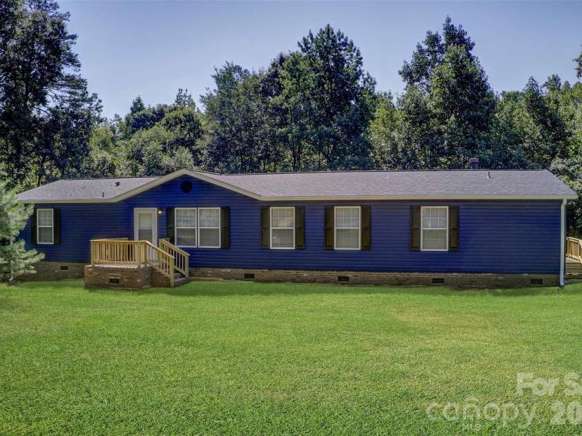 262 Upper Stanley Road, Stanley, NC 28164.  MLS# CAR4413693, YatesRealty ID 44776. Grass is virtually staged