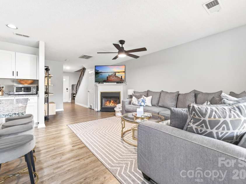 9712 Elizabeth Townes Lane, Charlotte, NC 28277.  MLS# CAR4413149, YatesRealty ID 44778. 