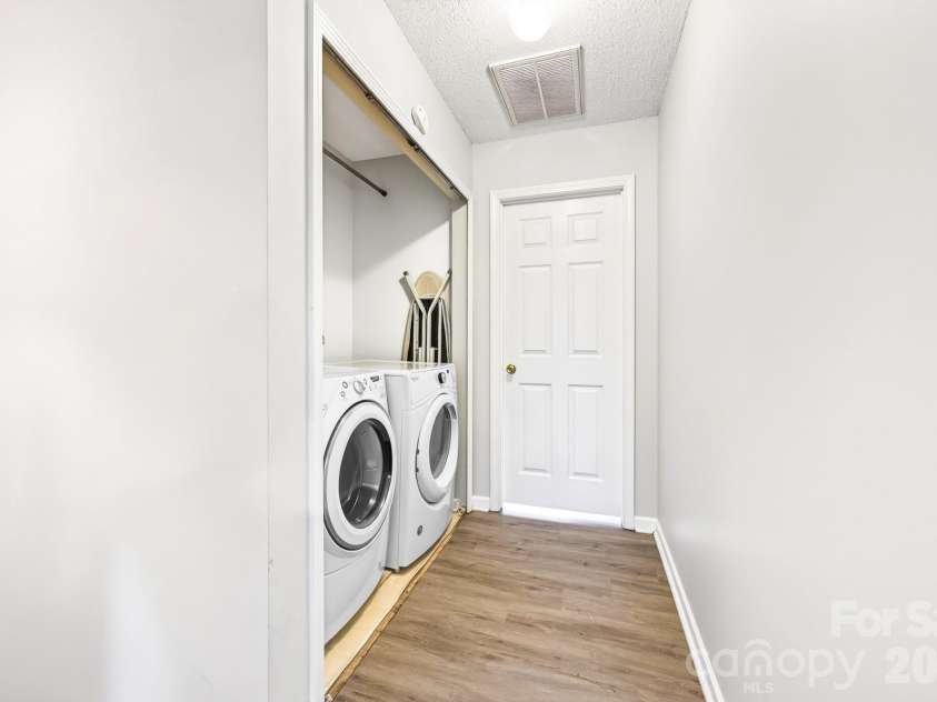 9712 Elizabeth Townes Lane, Charlotte, NC 28277.  MLS# CAR4413149, YatesRealty ID 44778. 