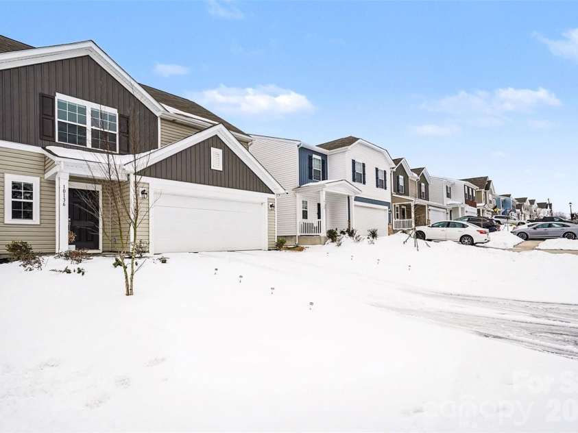 10136 Chatham Run Lane, Charlotte, NC 28262.  MLS# CAR4342699, YatesRealty ID 4478. 