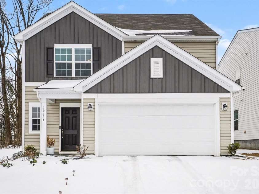 10136 Chatham Run Lane, Charlotte, NC 28262.  MLS# CAR4342699, YatesRealty ID 4478. 
