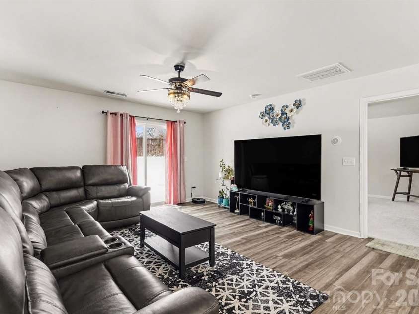 10136 Chatham Run Lane, Charlotte, NC 28262.  MLS# CAR4342699, YatesRealty ID 4478. 