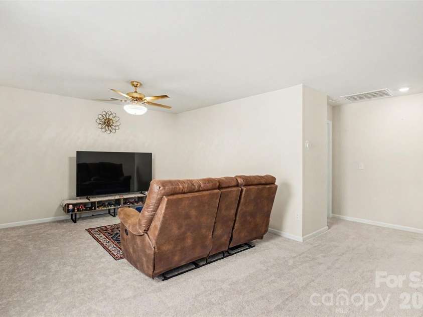 10136 Chatham Run Lane, Charlotte, NC 28262.  MLS# CAR4342699, YatesRealty ID 4478. 