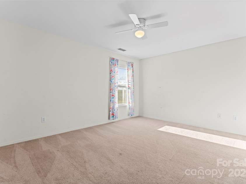 9321 Bayview Parkway, Charlotte, NC 28216.  MLS# CAR4211715, YatesRealty ID 4478. 