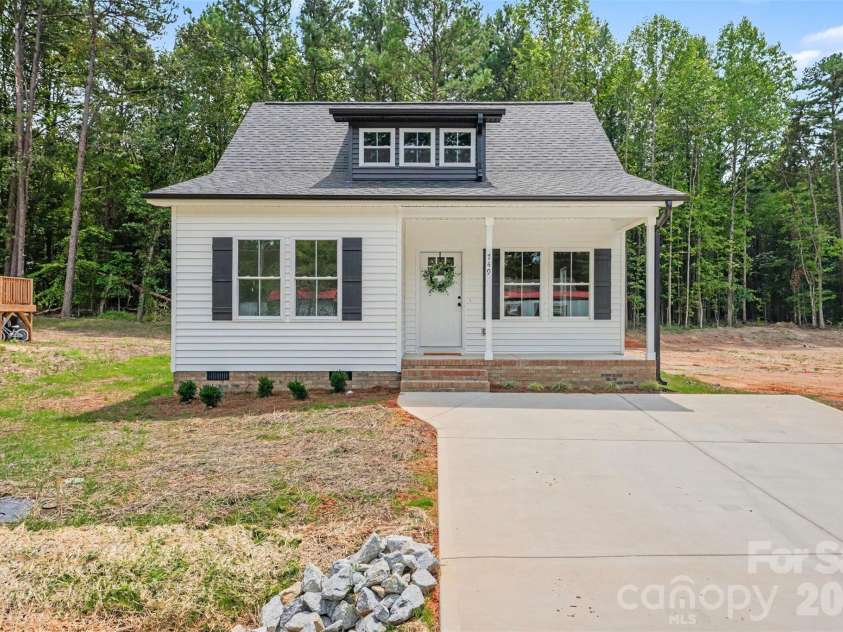 749 Jack Street, Kannapolis, NC 28081.  MLS# CAR4405796, YatesRealty ID 44780. 749 Jack St!