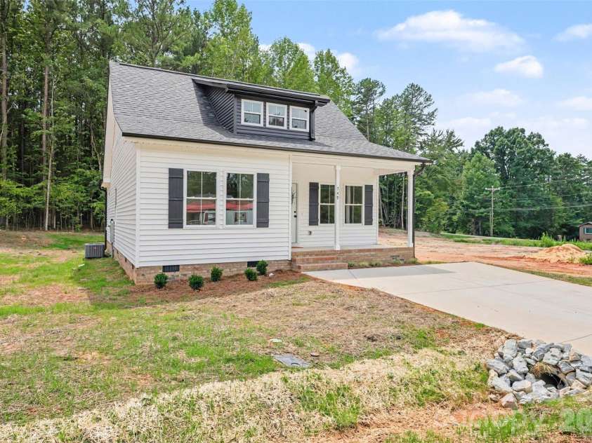 749 Jack Street, Kannapolis, NC 28081.  MLS# CAR4405796, YatesRealty ID 44780. 749 Jack St!