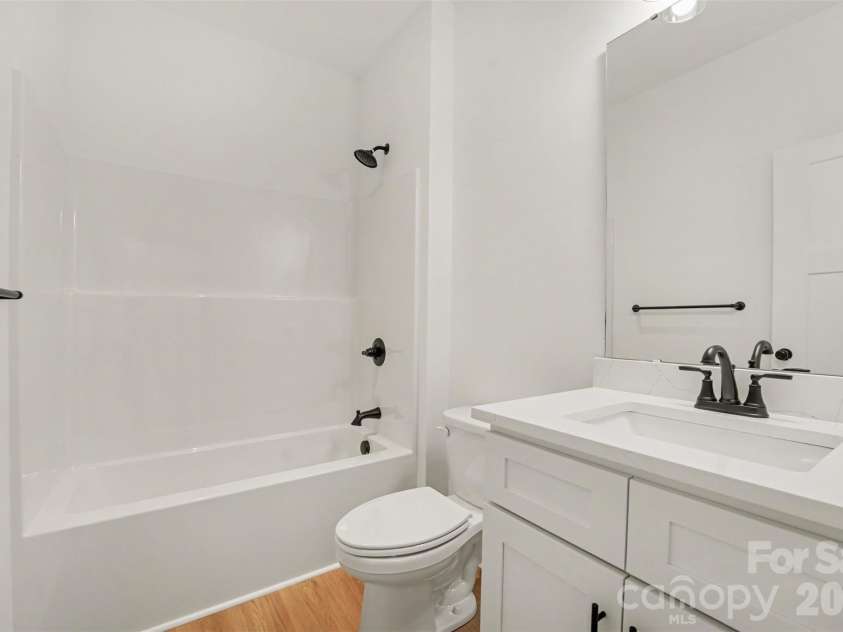 749 Jack Street, Kannapolis, NC 28081.  MLS# CAR4405796, YatesRealty ID 44780. Bathroom 2