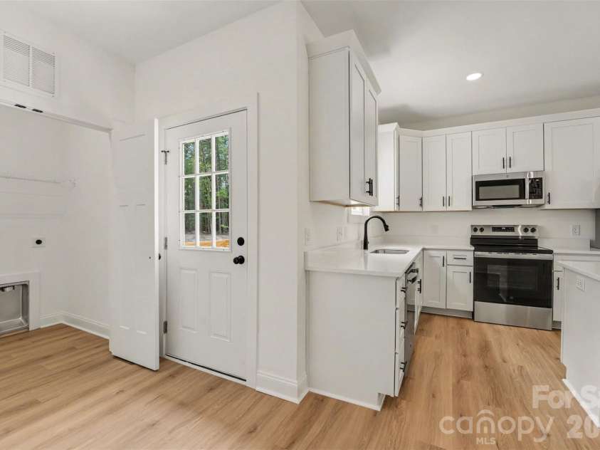 749 Jack Street, Kannapolis, NC 28081.  MLS# CAR4405796, YatesRealty ID 44780. Laundry/Back door/Kitchen