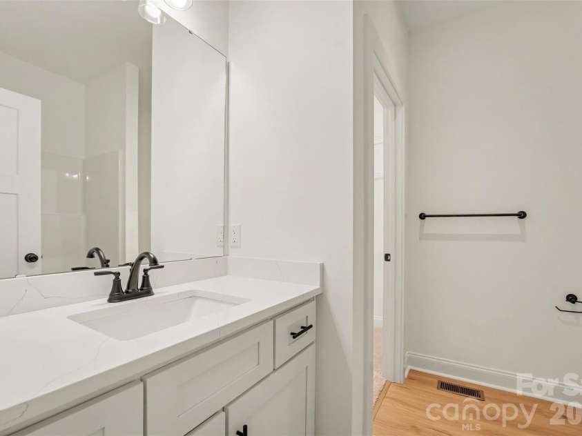 749 Jack Street, Kannapolis, NC 28081.  MLS# CAR4405796, YatesRealty ID 44780. Primary Ensuite