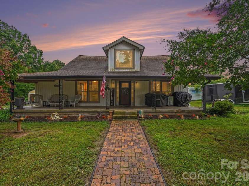 106 Guffey Road, Cherryville, NC 28021.  MLS# CAR4414816, YatesRealty ID 44781. 