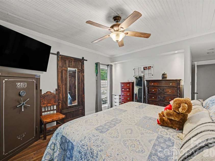 106 Guffey Road, Cherryville, NC 28021.  MLS# CAR4414816, YatesRealty ID 44781. 