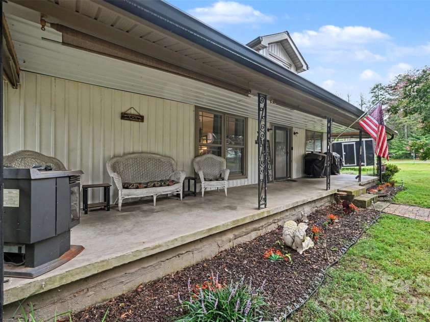 106 Guffey Road, Cherryville, NC 28021.  MLS# CAR4414816, YatesRealty ID 44781. 