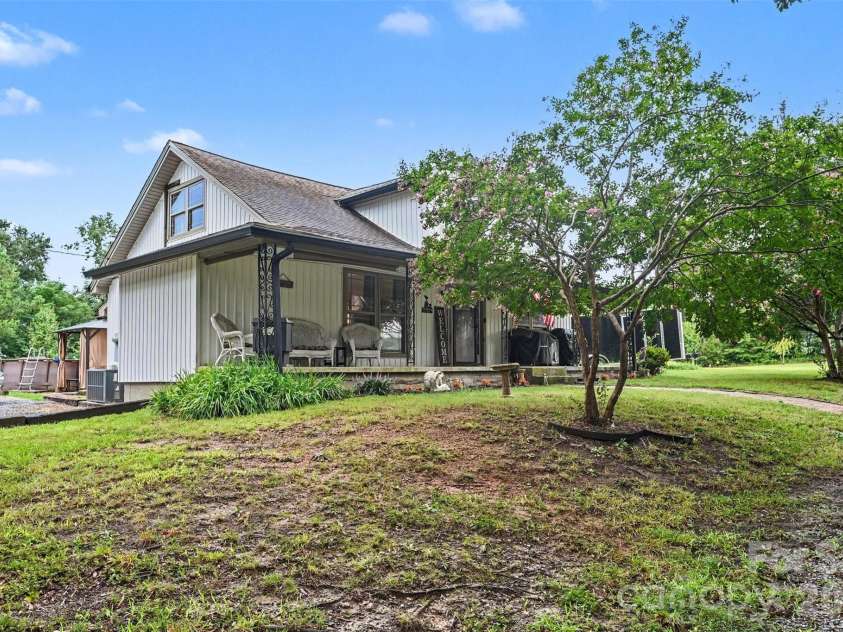 106 Guffey Road, Cherryville, NC 28021.  MLS# CAR4414816, YatesRealty ID 44781. 