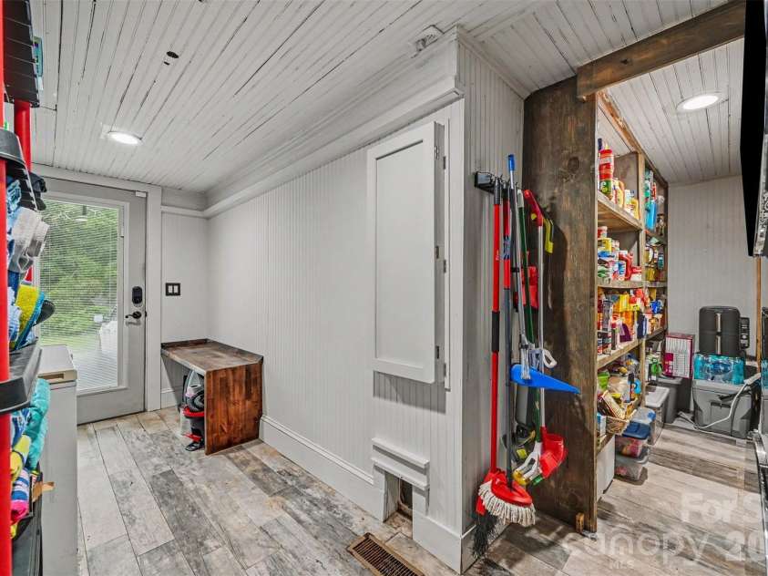 106 Guffey Road, Cherryville, NC 28021.  MLS# CAR4414816, YatesRealty ID 44781. 