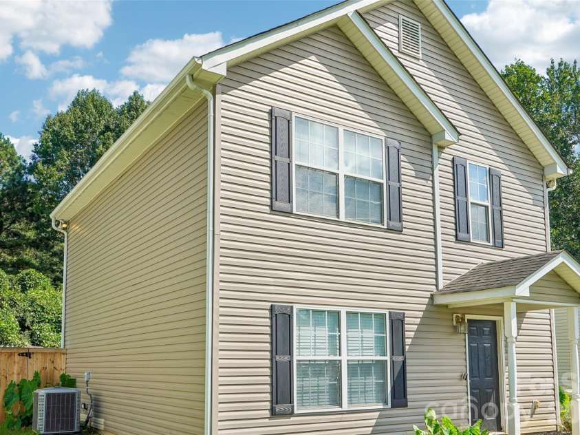 4926 Elizabeth Road, Charlotte, NC 28269.  MLS# CAR4415121, YatesRealty ID 44782. 