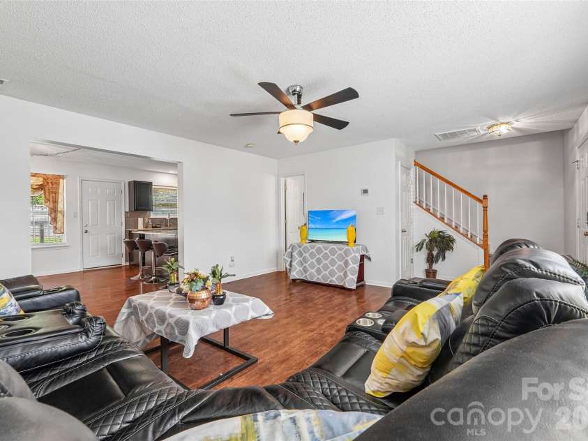 4926 Elizabeth Road, Charlotte, NC 28269.  MLS# CAR4415121, YatesRealty ID 44782. 