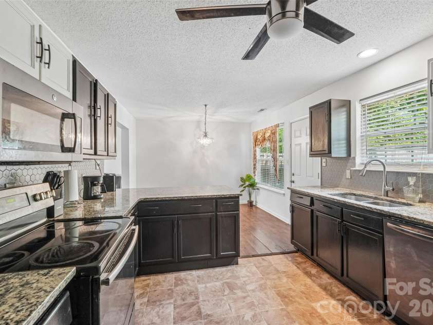 4926 Elizabeth Road, Charlotte, NC 28269.  MLS# CAR4415121, YatesRealty ID 44782. 
