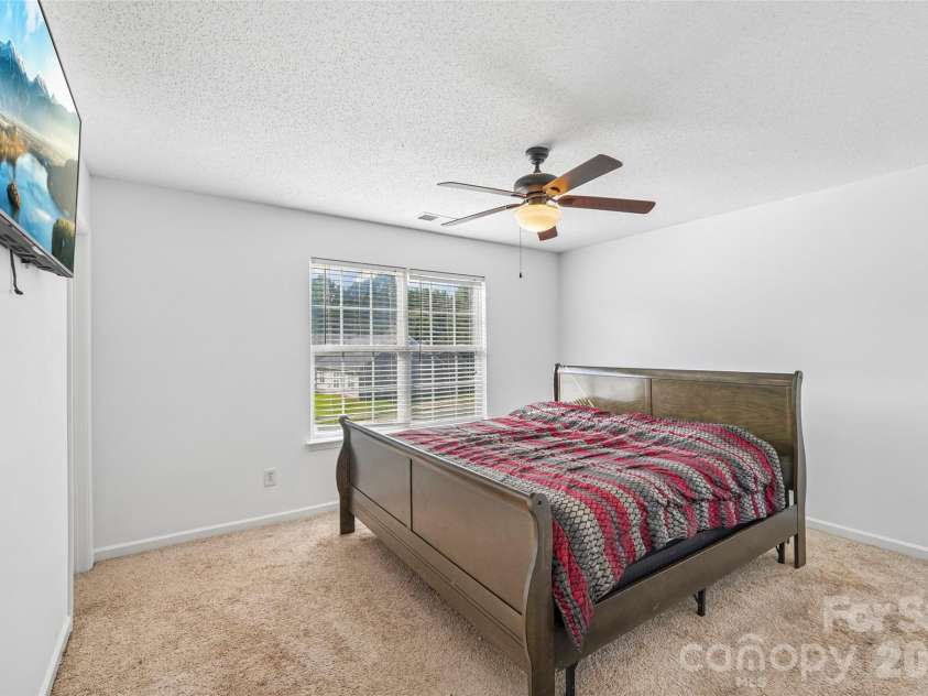 4926 Elizabeth Road, Charlotte, NC 28269.  MLS# CAR4415121, YatesRealty ID 44782. 