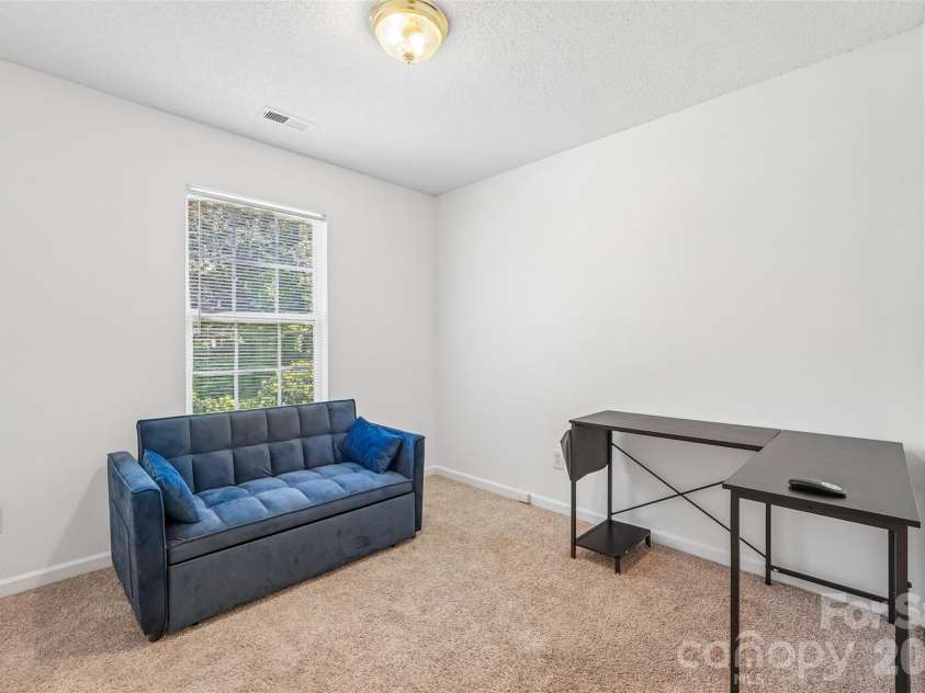 4926 Elizabeth Road, Charlotte, NC 28269.  MLS# CAR4415121, YatesRealty ID 44782. 