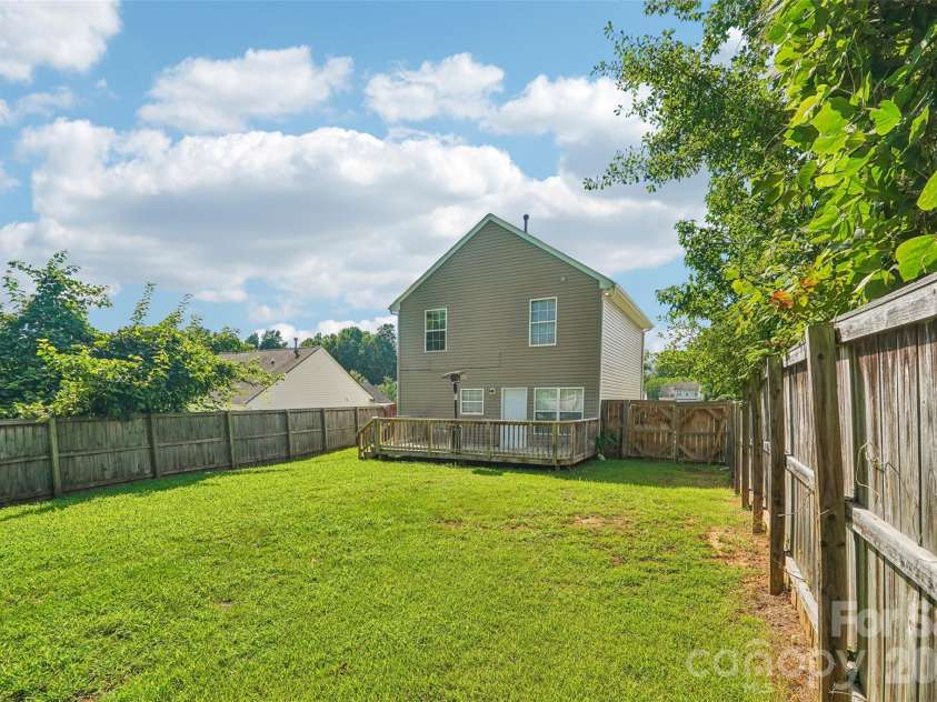 4926 Elizabeth Road, Charlotte, NC 28269.  MLS# CAR4415121, YatesRealty ID 44782. 