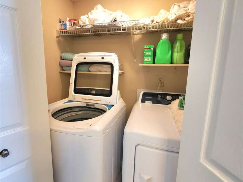 3840 Mosscroft Lane, Charlotte, NC 28215.  MLS# CAR4415146, YatesRealty ID 44783. Laundry closet.  Washer/dryer convey