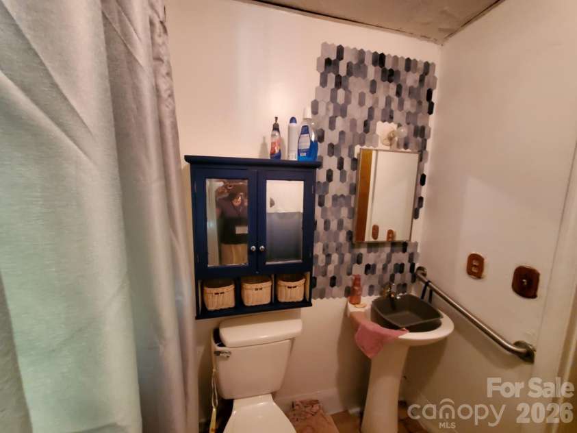 416 Henry Street, Rocky Mount, NC 27803.  MLS# CAR4413843, YatesRealty ID 44787. 