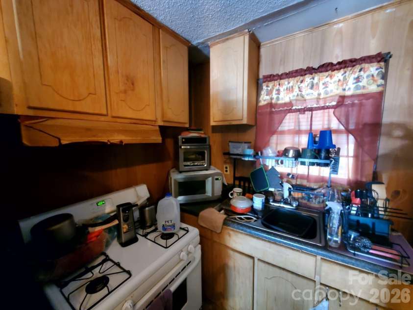 416 Henry Street, Rocky Mount, NC 27803.  MLS# CAR4413843, YatesRealty ID 44787. 