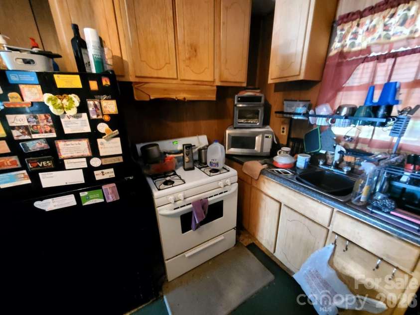 416 Henry Street, Rocky Mount, NC 27803.  MLS# CAR4413843, YatesRealty ID 44787. 