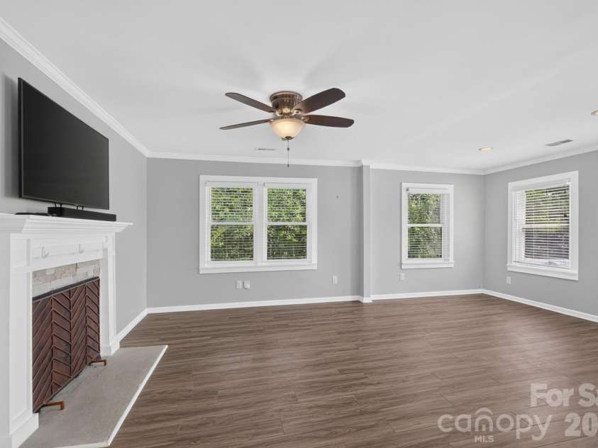 713 Wilmont Street, Lenoir, NC 28645.  MLS# CAR4413917, YatesRealty ID 44788. 