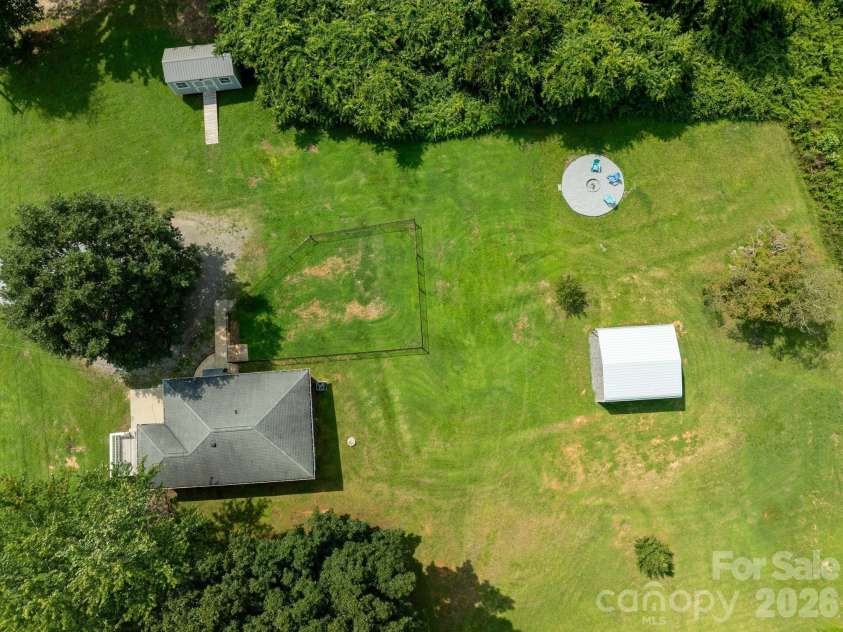 713 Wilmont Street, Lenoir, NC 28645.  MLS# CAR4413917, YatesRealty ID 44788. 