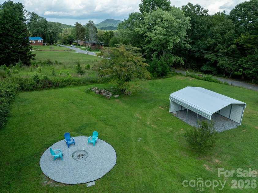 713 Wilmont Street, Lenoir, NC 28645.  MLS# CAR4413917, YatesRealty ID 44788. 