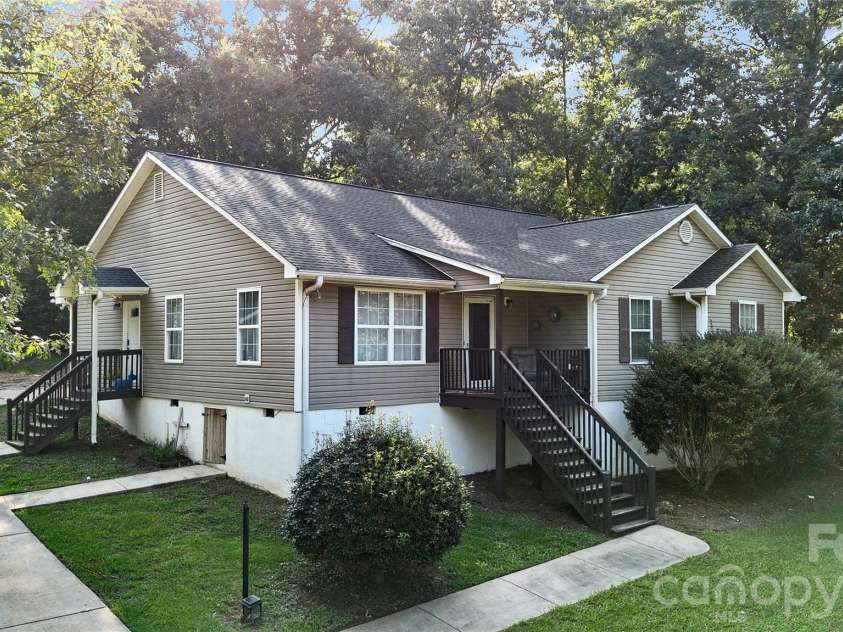 1636 Cedar Terrace Drive, Lancaster, SC 29720.  MLS# CAR4414700, YatesRealty ID 44789. 