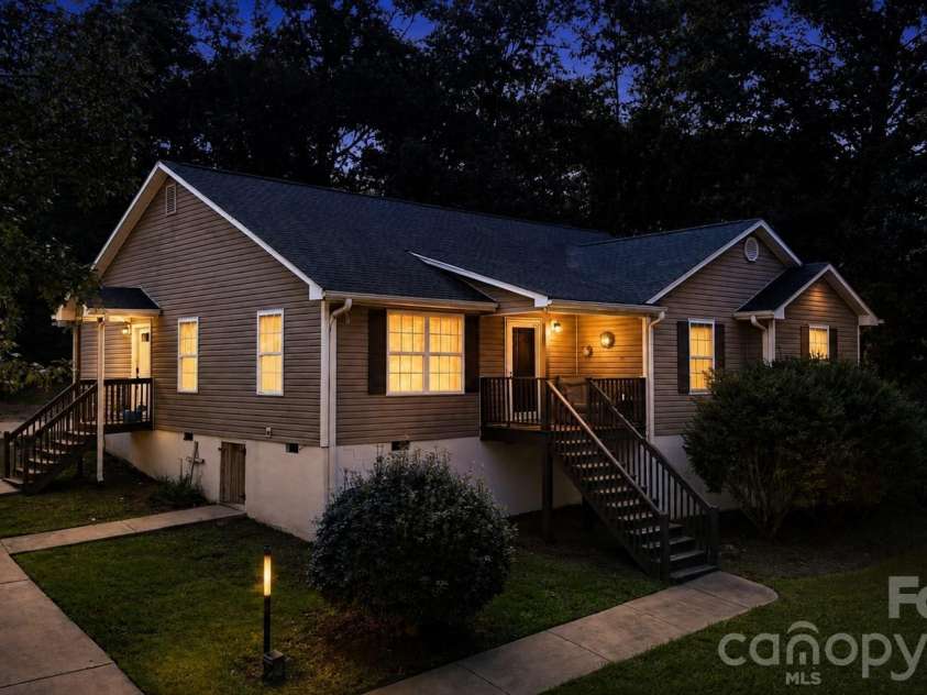 1636 Cedar Terrace Drive, Lancaster, SC 29720.  MLS# CAR4414700, YatesRealty ID 44789. 