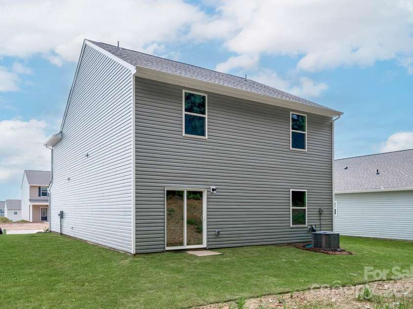 3270 Maple Ridge Drive, Gastonia, NC 28052.  MLS# CAR4221594, YatesRealty ID 4479. 