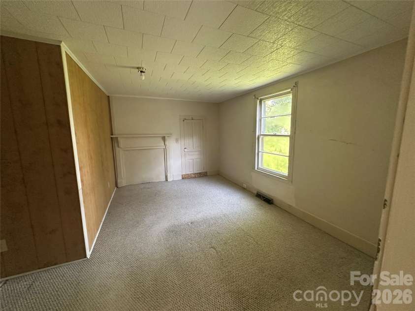 410 Modena Street, Gastonia, NC 28054.  MLS# CAR4415207, YatesRealty ID 44791. 