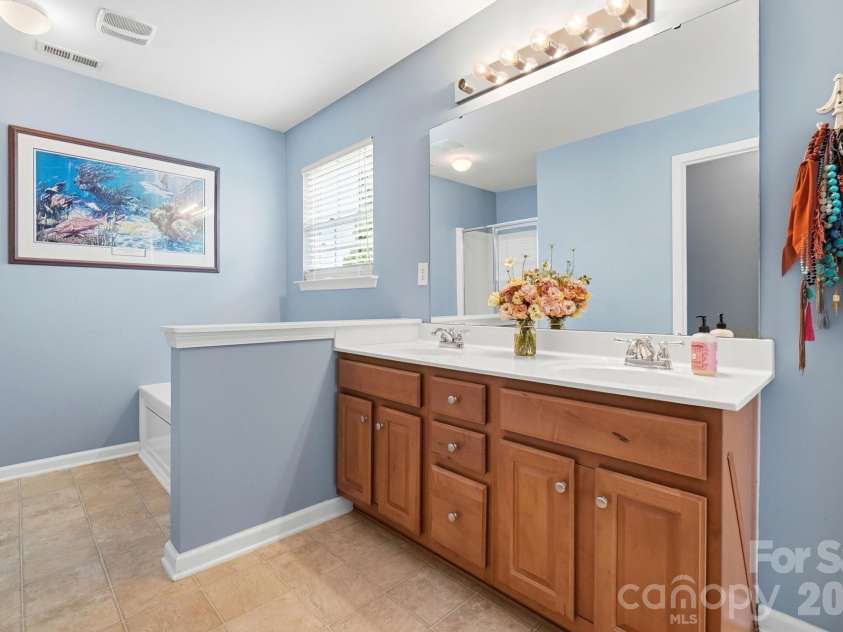 411 Moonshadow Haven, York, SC 29745.  MLS# CAR4414370, YatesRealty ID 44793. 