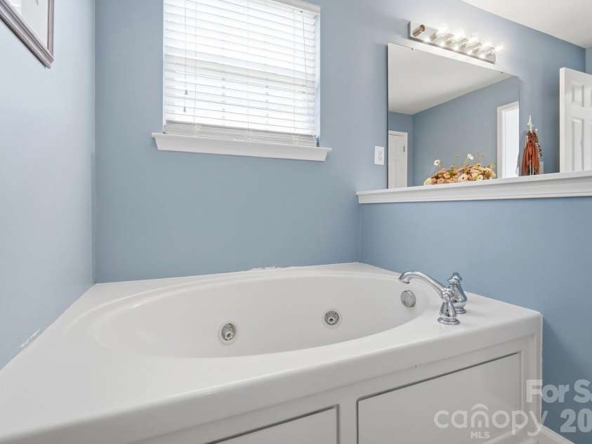 411 Moonshadow Haven, York, SC 29745.  MLS# CAR4414370, YatesRealty ID 44793. 