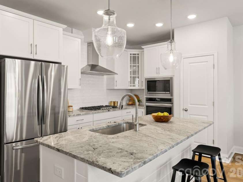 5012 Calvine Mill Way, Charlotte, NC 28205.  MLS# CAR4413396, YatesRealty ID 44794. 