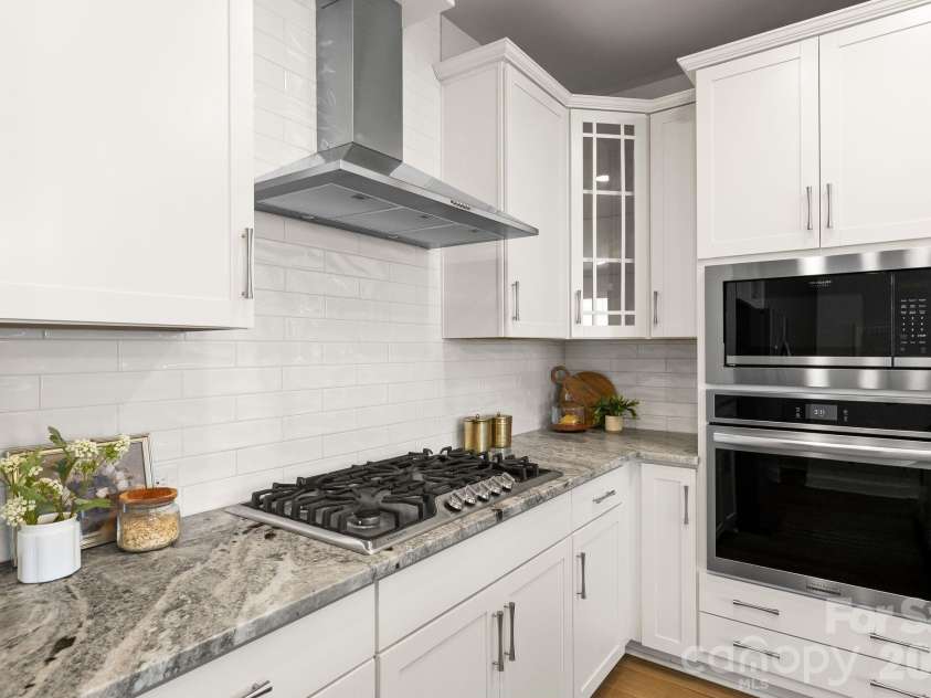 5012 Calvine Mill Way, Charlotte, NC 28205.  MLS# CAR4413396, YatesRealty ID 44794. 