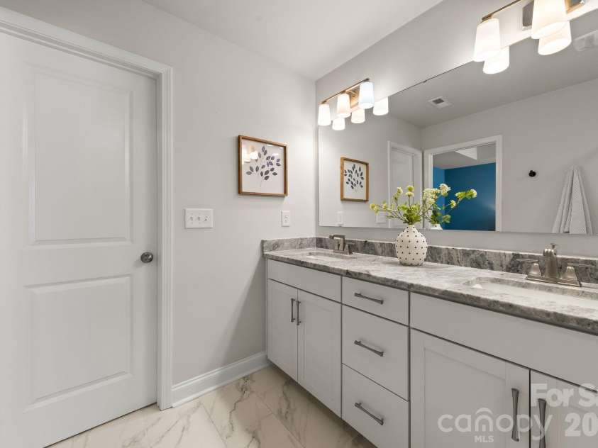 5012 Calvine Mill Way, Charlotte, NC 28205.  MLS# CAR4413396, YatesRealty ID 44794. 